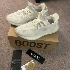 Yeezy Boost 350 V2